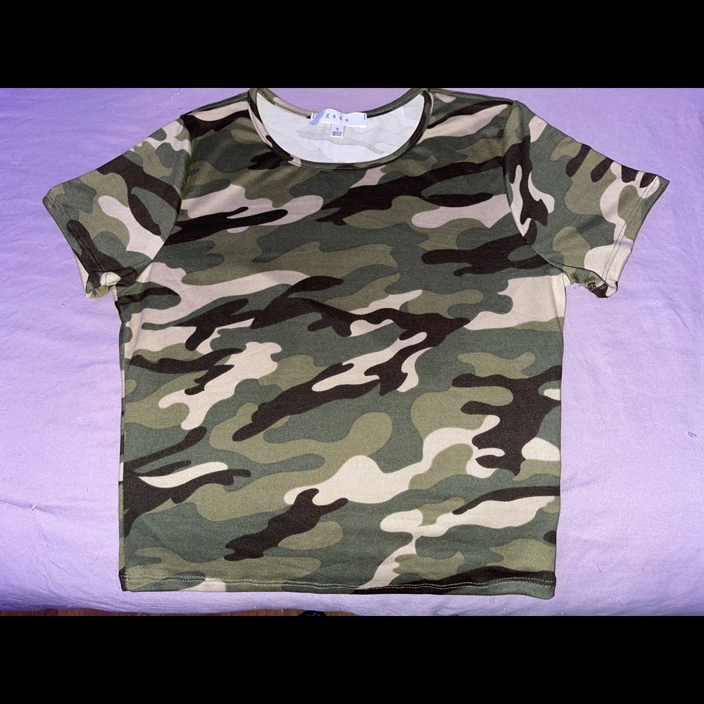 GAZE Super Soft Camo Crop Top - Picture 3 of 4